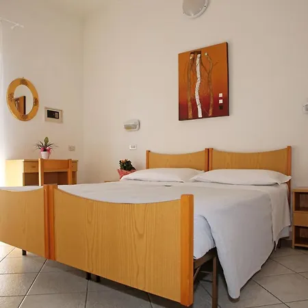 Serafini Free Parking 2* Misano Adriatico