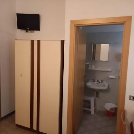 Serafini Free Parking 2*