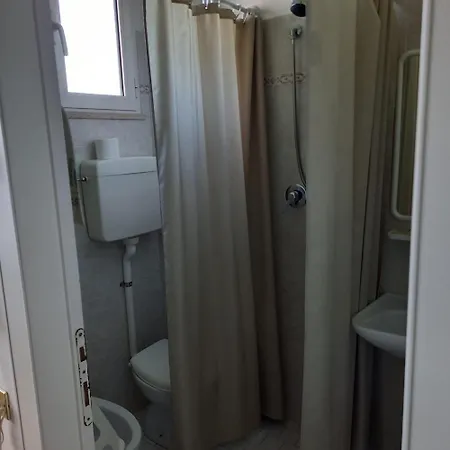 Отель Serafini Free Parking