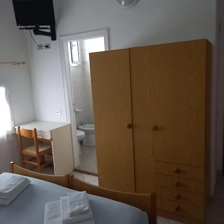 Serafini Free Parking 2* Мизано-Адриатико