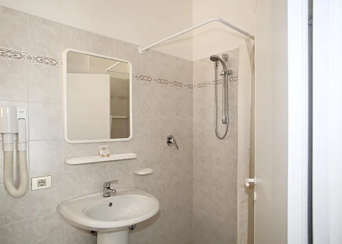 Serafini Free Parking 2*