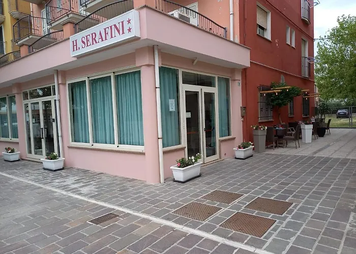 Serafini Free Parking 미사노아드리아티코