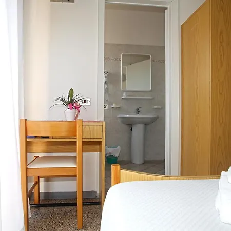 Serafini Free Parking 2*