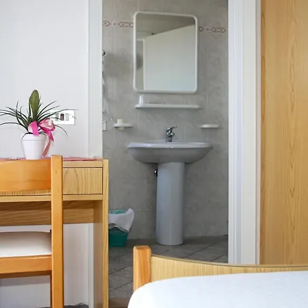 Serafini Free Parking 2*