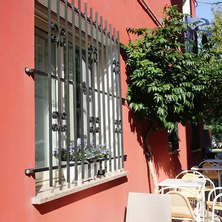 Serafini Free Parking 2* 米萨诺阿德里亚蒂科