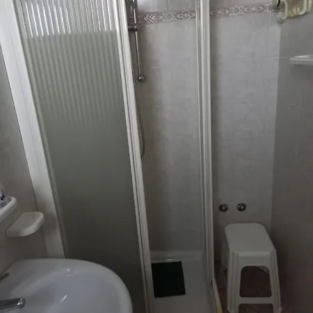 Serafini Free Parking 酒店 2*