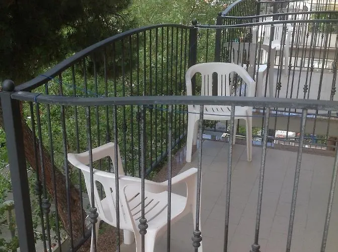 Serafini Free Parking 2*