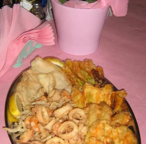 Serafini Free Parking فندق 2*