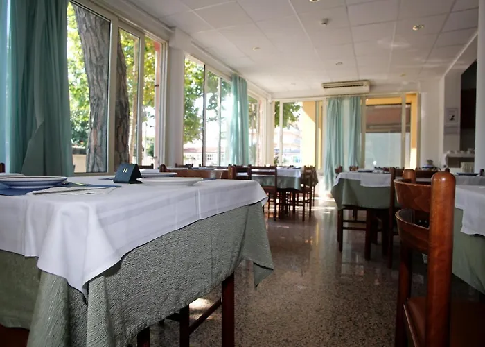 Serafini Free Parking ميسانو ادرياتيكو