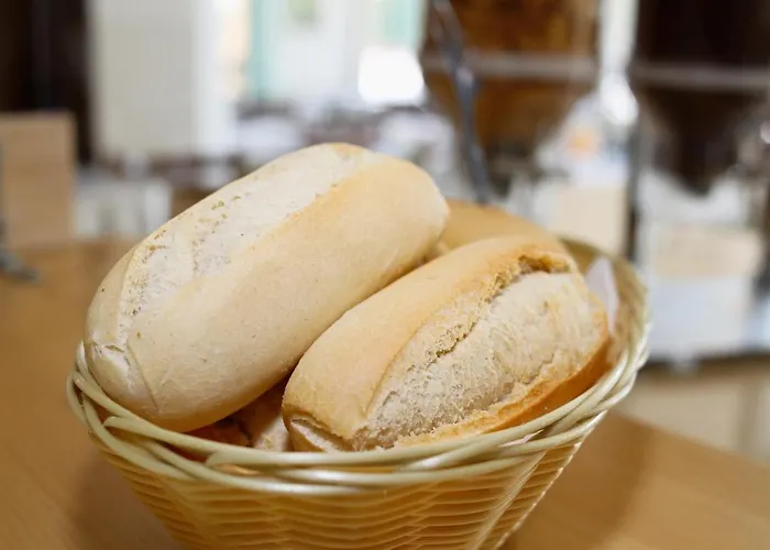 Serafini Free Parking Hotell