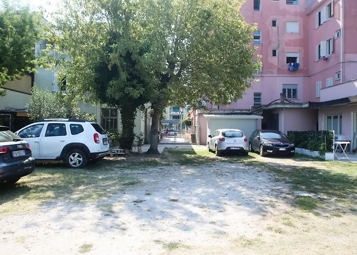 Serafini Free Parking فندق ميسانو ادرياتيكو