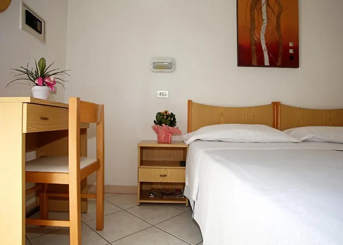 Hotell Serafini Free Parking 2*