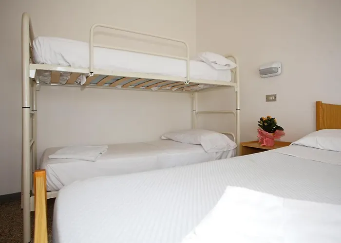 Hotell Serafini Free Parking 2*